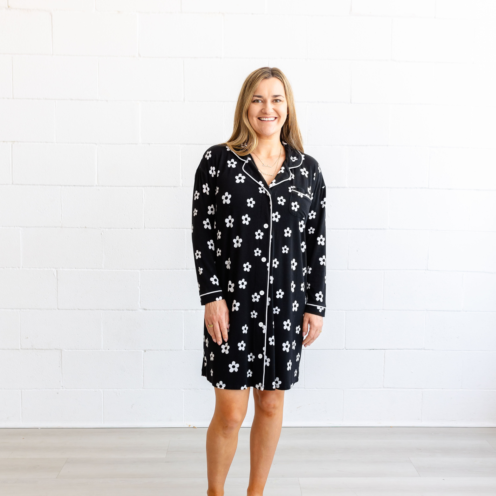 Postpartum Nightgown - Daisies