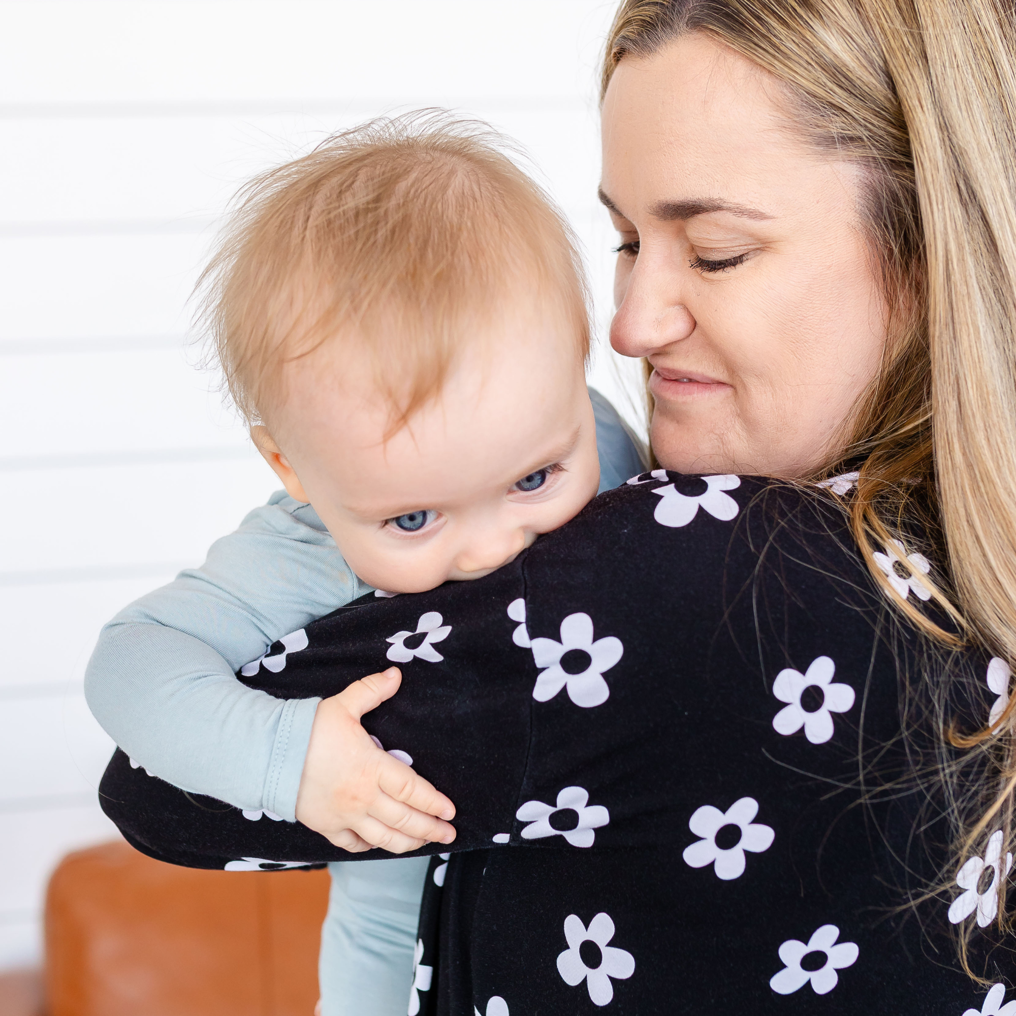 Postpartum Nightgown - Daisies